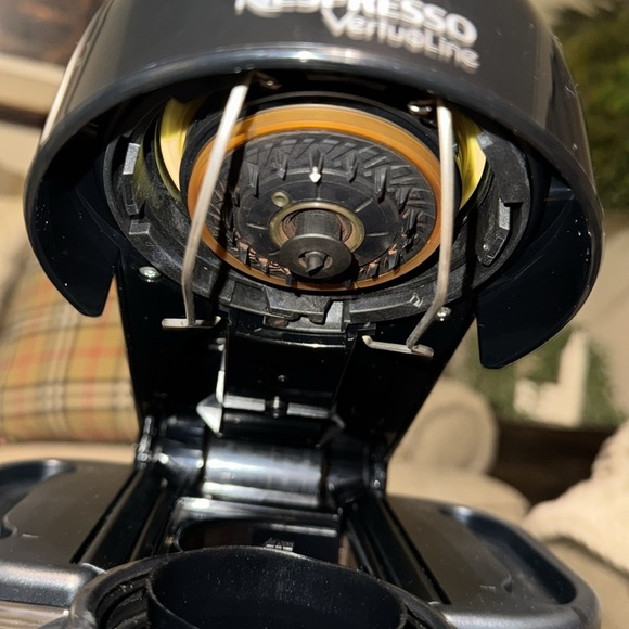 Nespresso Vertuo Line Glossy Black Coffee Maker and Espresso Maker - Picture 11 of 17